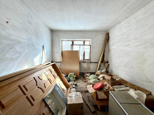 Продам 5ком дом под ремонт в г.Переяслав.