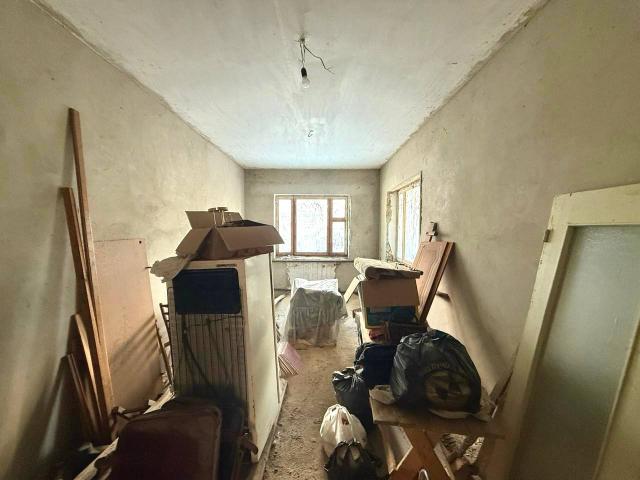 Продам 5ком дом под ремонт в г.Переяслав.