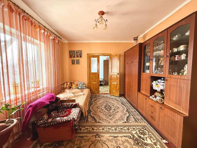 Продам 5 ком дома в поселке Барышевка