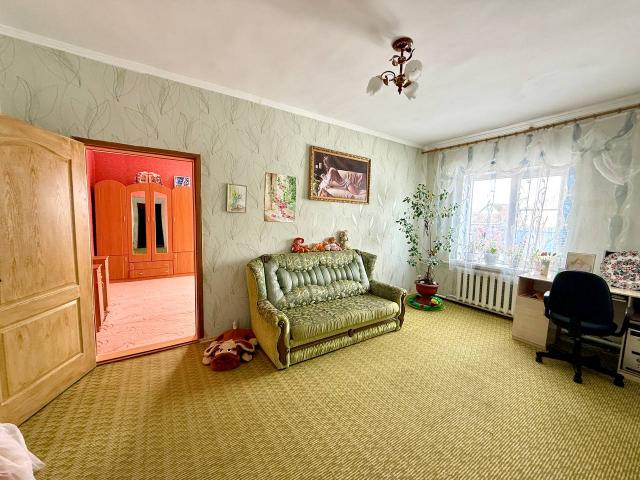 Продам 5 ком дома в поселке Барышевка