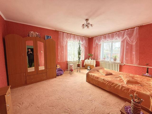 Продам 5 кім будинку в селищі Баришівка